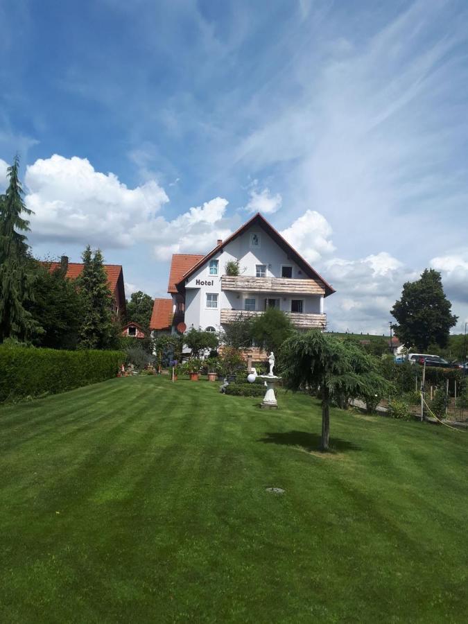 Hotel Pension Am Engelsberg Sommerach Bagian luar foto