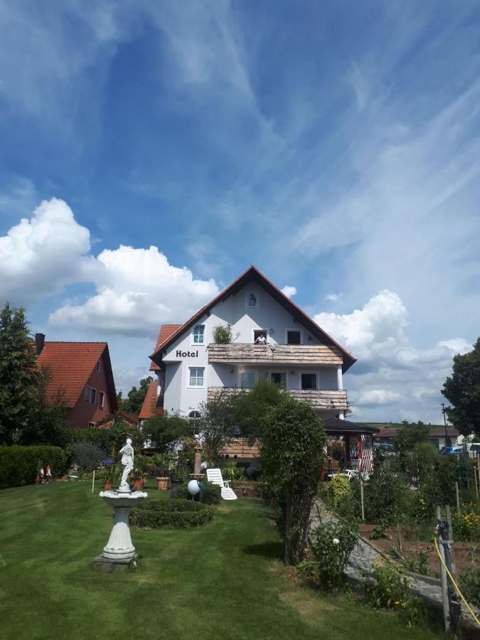 Hotel Pension Am Engelsberg Sommerach Bagian luar foto